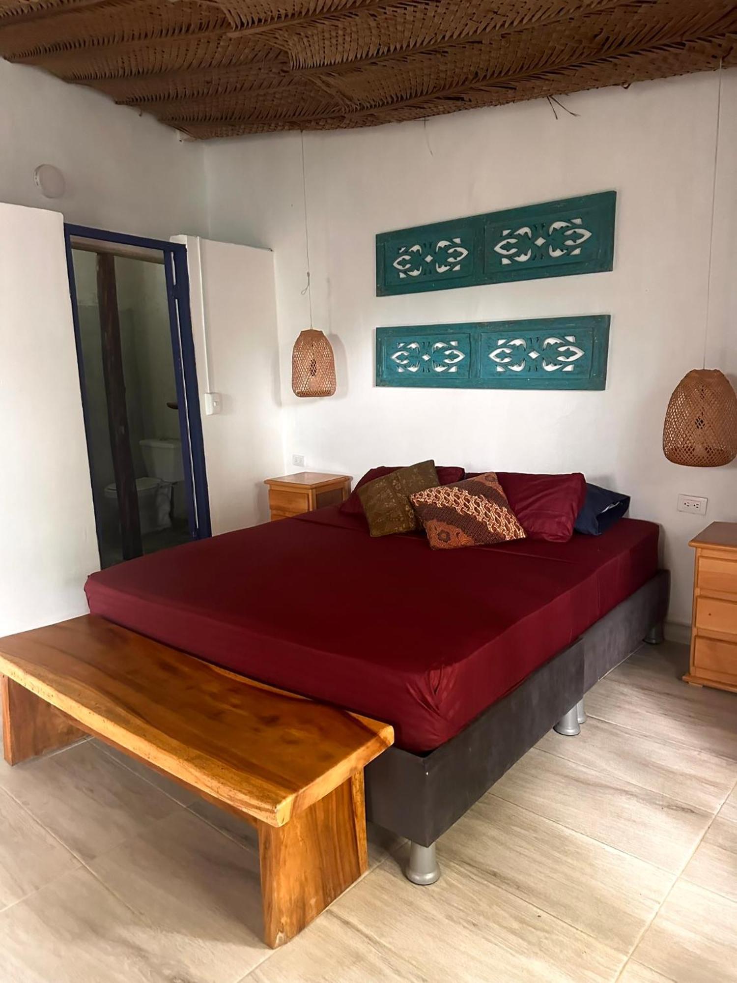 Hotel Renasci Паломино Екстериор снимка