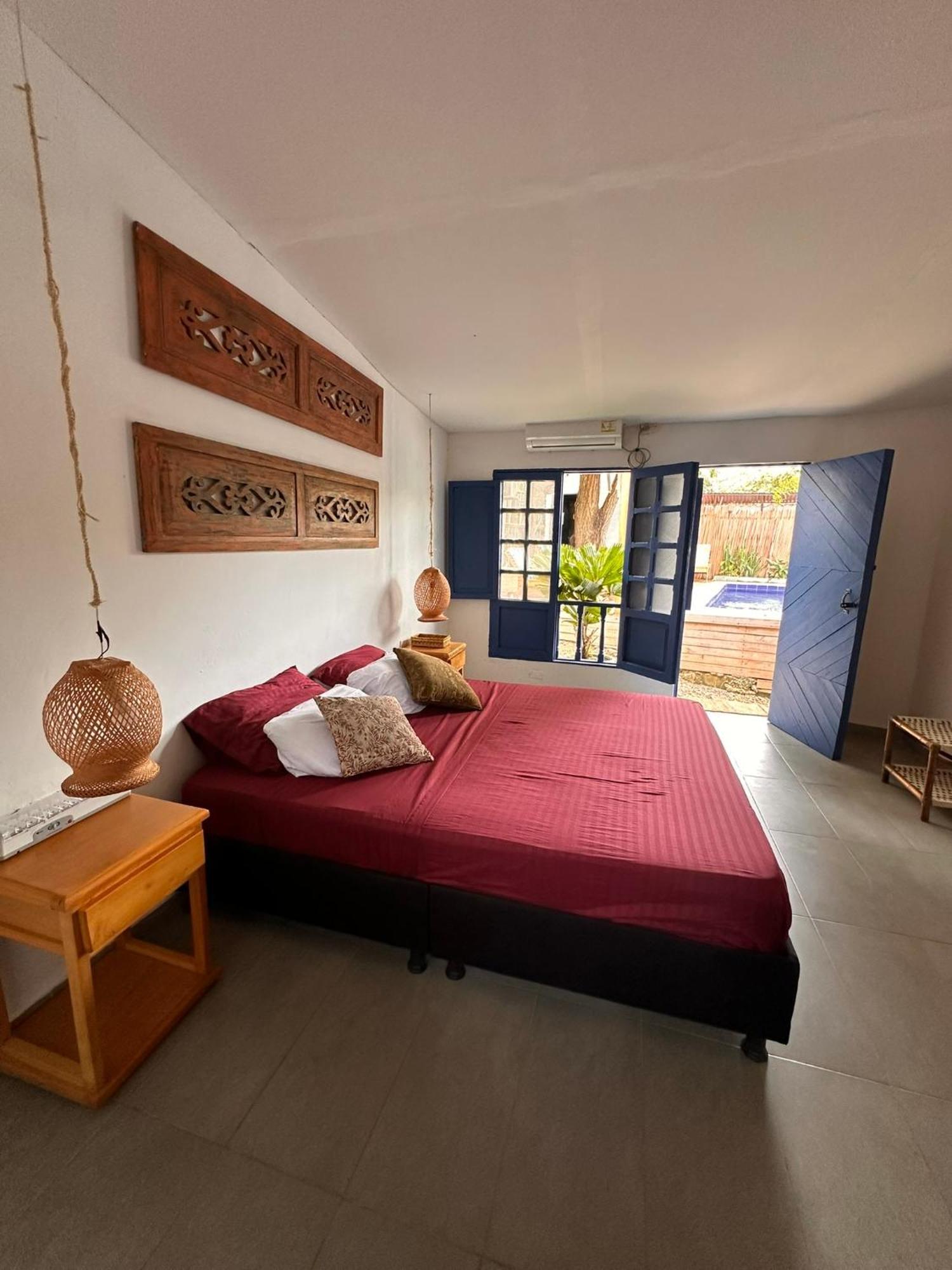 Hotel Renasci Паломино Екстериор снимка